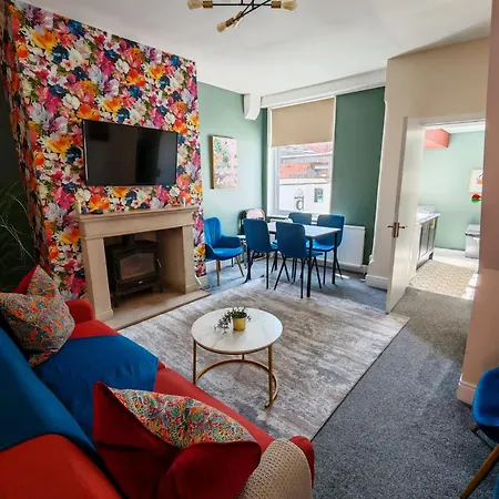 Chic & Modern Escape-2